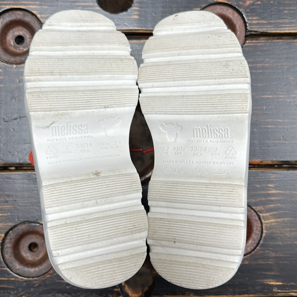 Melissa Viktor & Rolf Trainers - Size 5 - Picture 7 of 12